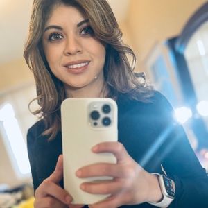 Meet your Posher, Ana